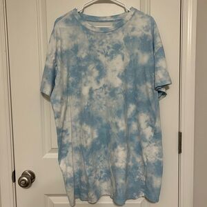 Victoria‘s Secret Oversize Tie-Dye Sleep Tee